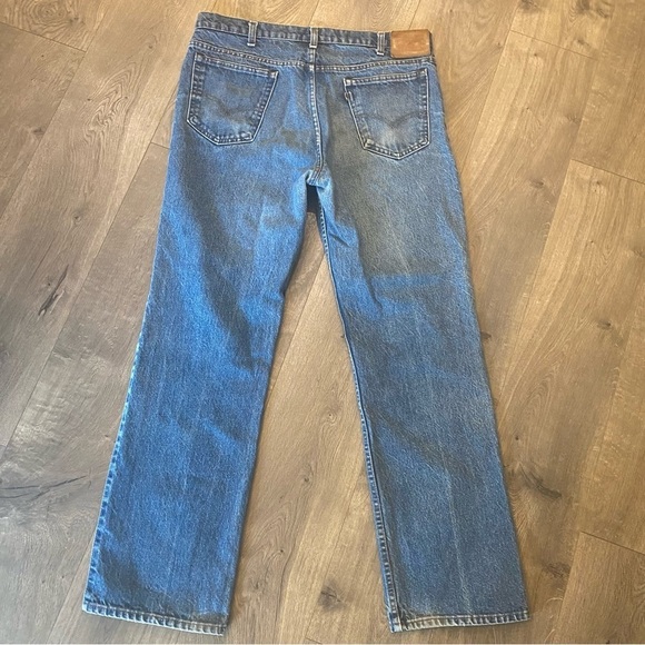 Vintage Levi's Jeans Levis for Men with A Skosh More Room Leather Tab - Picture 2 of 10